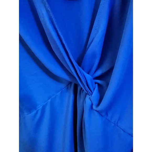 NWT Women's Torrid Blue Georgette Twist Front Babydoll Dress Size 4 - Picture 2 of 5